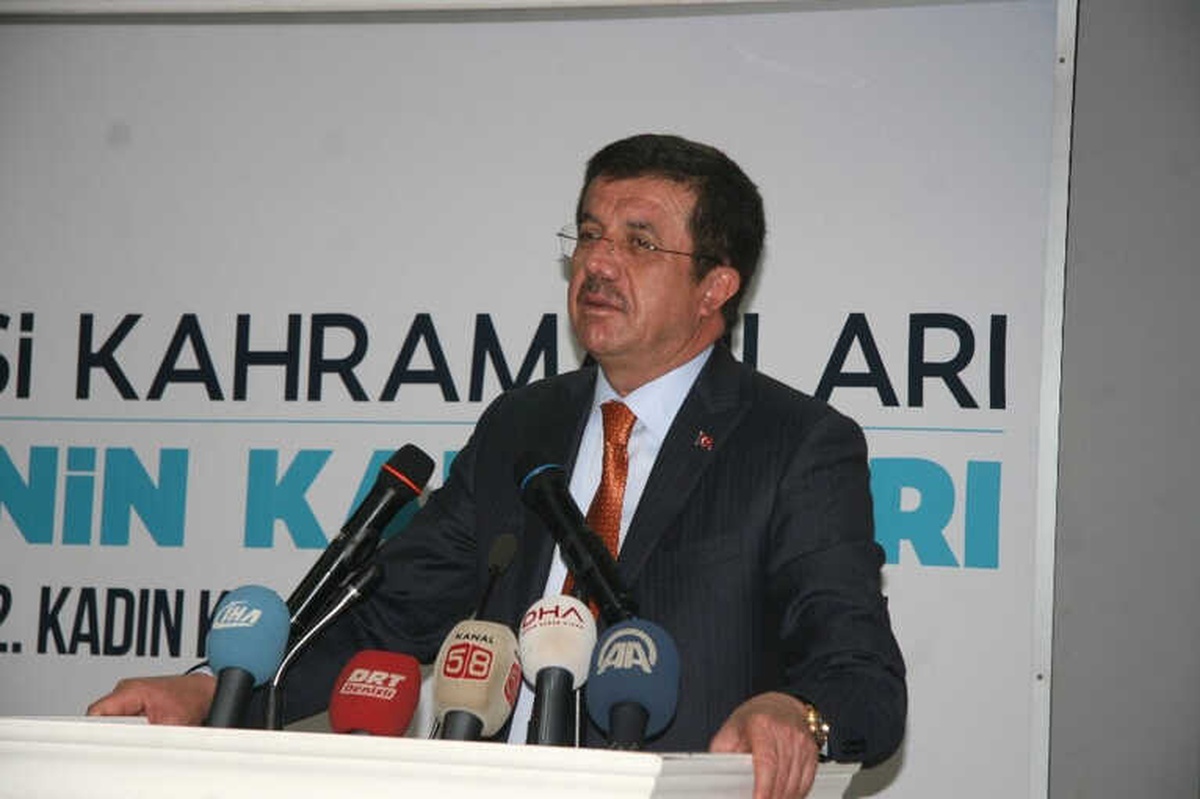 Bakan Zeybekci\'den, "Bir Siyasetçinin Tek Ayak Üstü 40 Tane Yalan Söyleyebilmesi Yazık Türkiye...