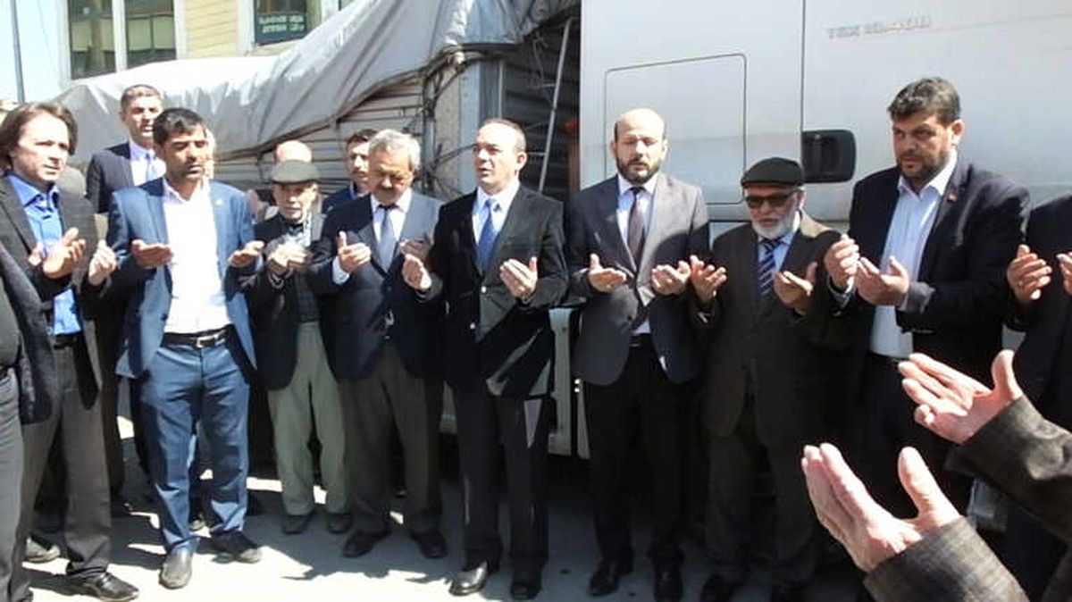 Burhaniyeliler Afrin\'e Sevgilerini Gönderdi