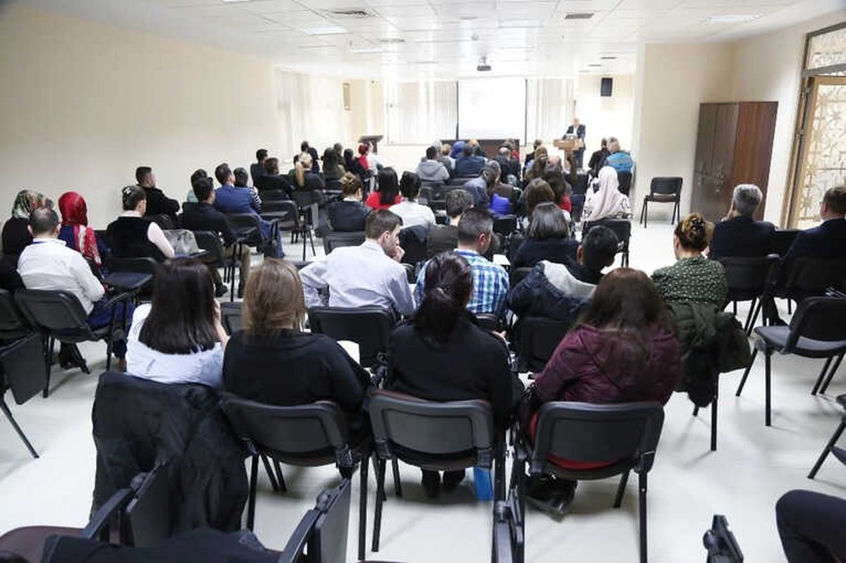 Büyükşehir Personeline \'Zarafet\' Eğitimi