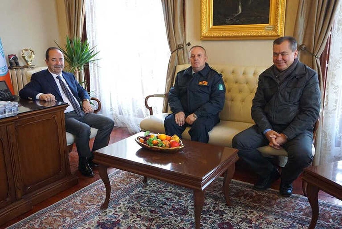 Edirne Belediyesi\'ne Tam Donanımlı İtfaiye Aracı
