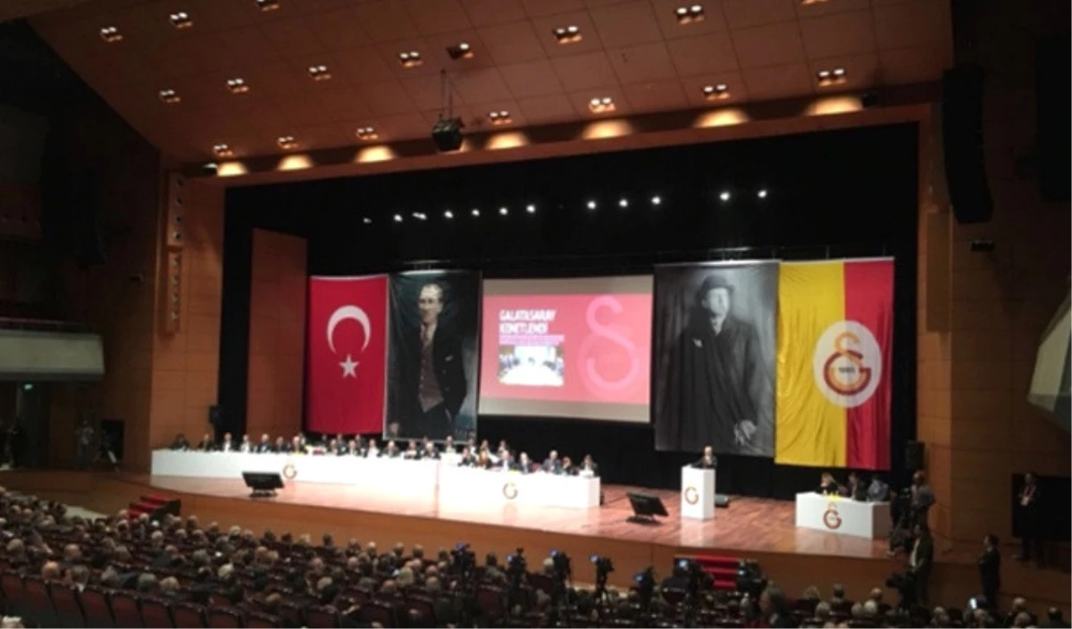 Galatasaray\'ın Mali Kongresinde Gerginlik