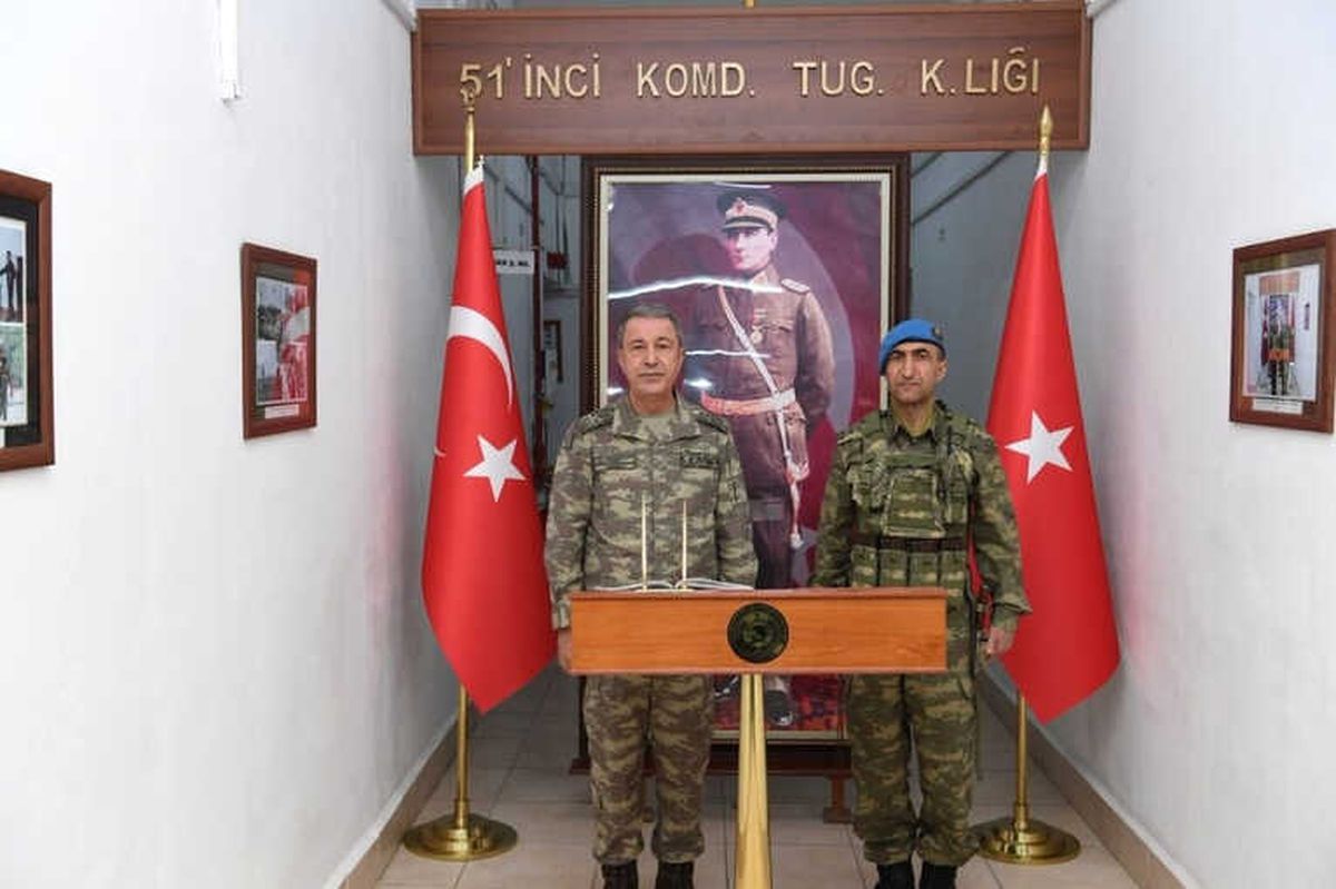 Genelkurmay Başkanı Akar, Mehmetçik ile Yemek Yedi