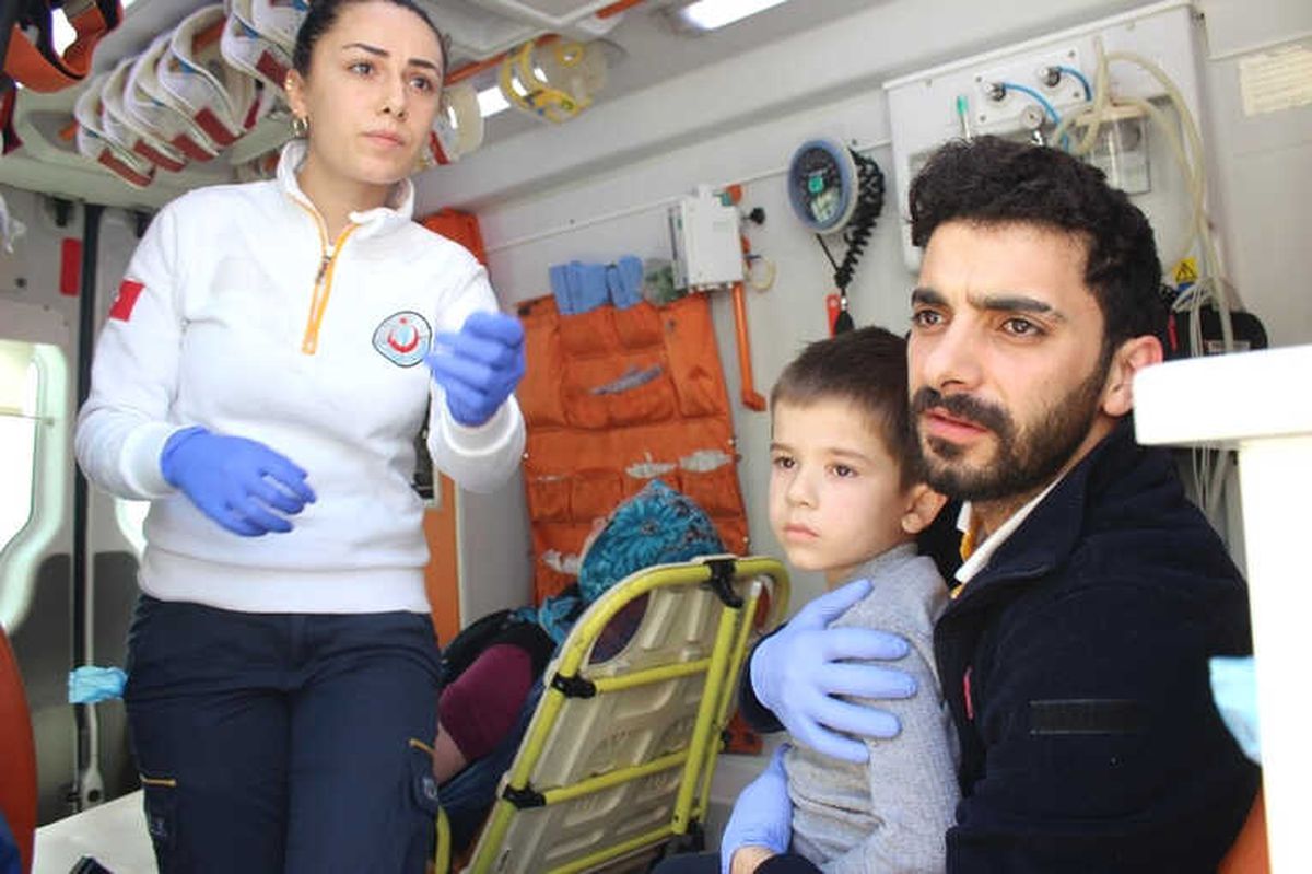 Kocaeli\'de Ev Yangını: 1\'i Ağır 6 Yaralı