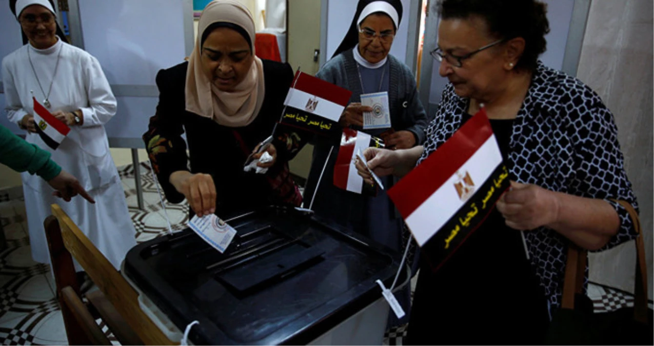 Mısır\'da Yapılan Seçimde Yıldız Futbolcu Salah\'a 1 Milyon Oy Çıktı