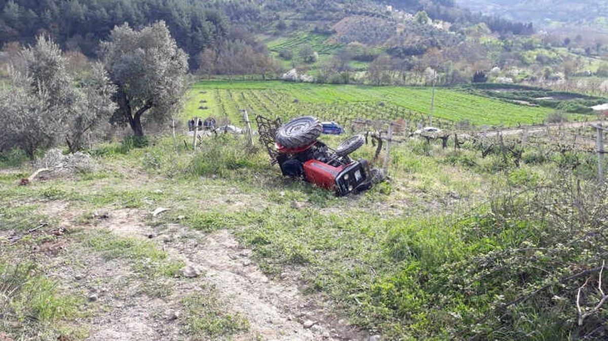 Sakarya\'da İki Ayrı Traktör Kazası: 2 Ölü