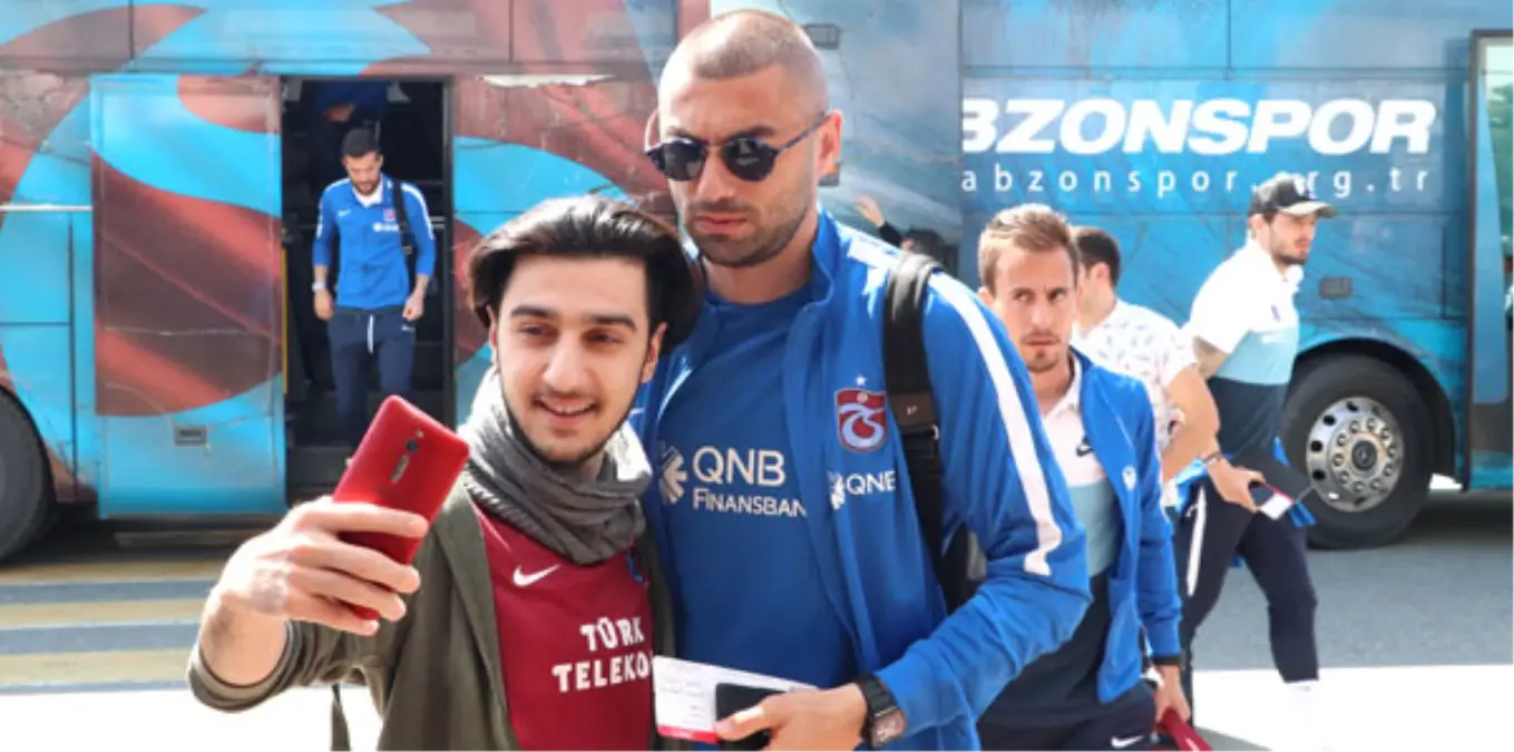 Trabzonspor Kafilesi İstanbul\'a Gitti