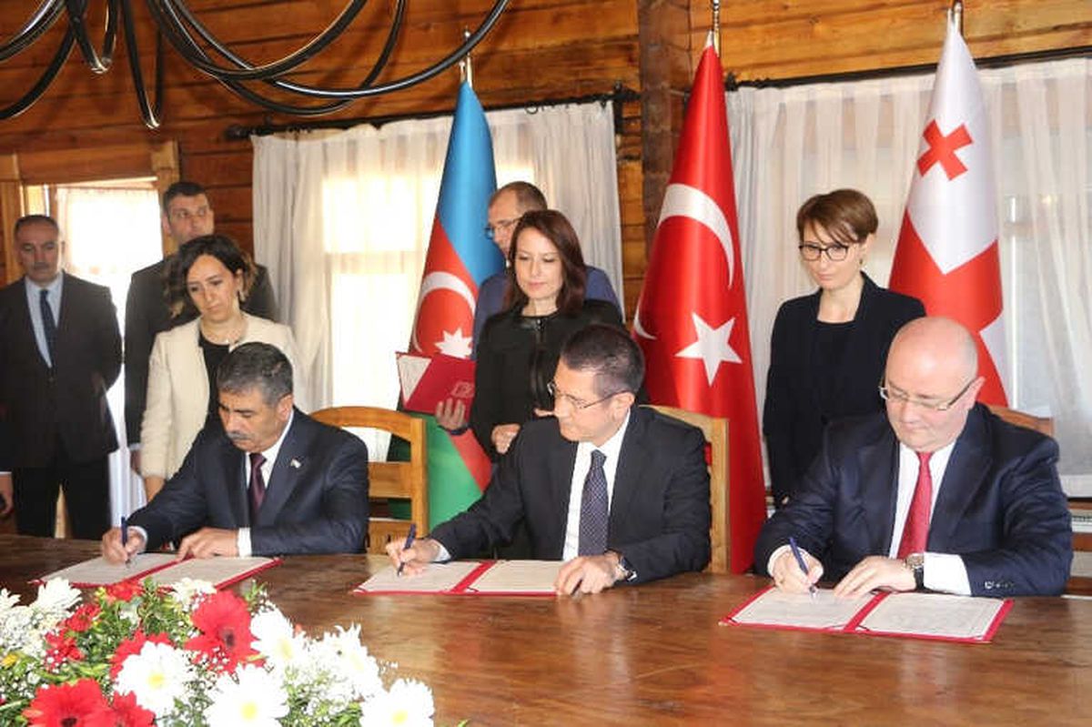 Türkiye, Azerbaycan ve Gürcistan Savunma Bakanları Giresun\'da Yaylada Buluştu...(3)