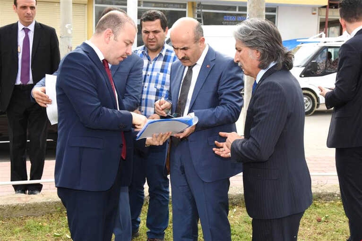 Vali Demirtaş, Cumhurbaşkanı Erdoğan\'ın Vatandaşlarla Buluşacağı Alanda İncelemelerde Bulundu