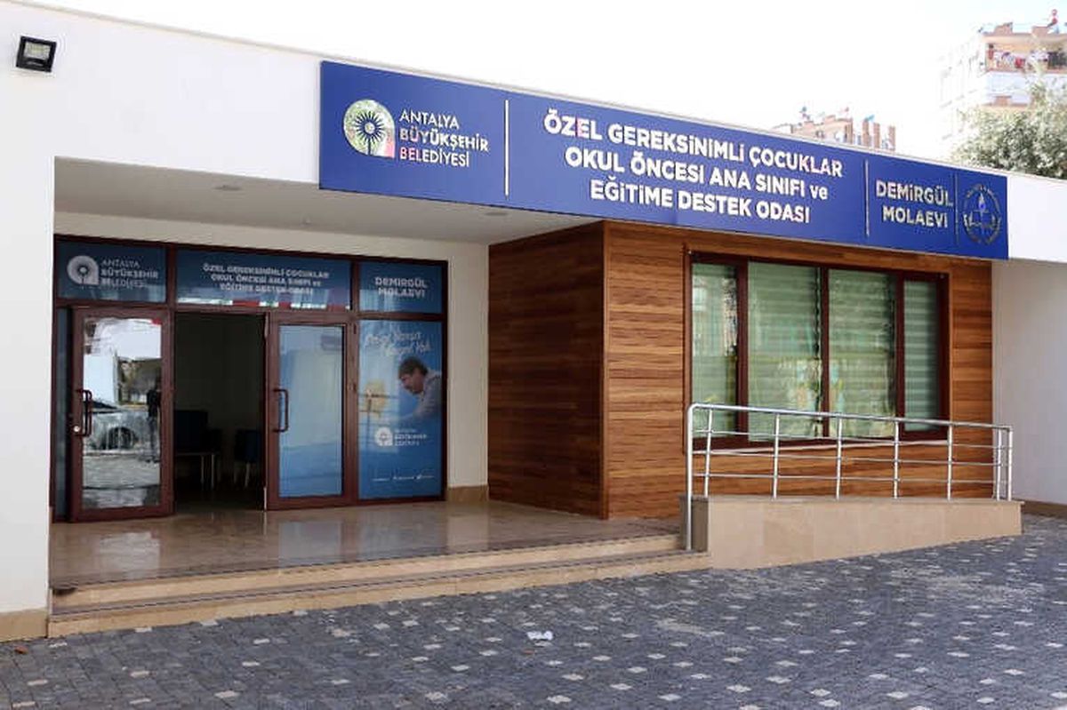 Antalya\'da Engelli Ailelerine Mola Evleri