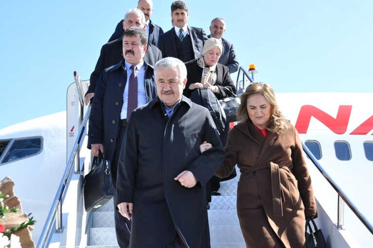 Bakan Arslan: "Dünyada 10 Büyük Projenin 6\'sı Türkiye\'de"