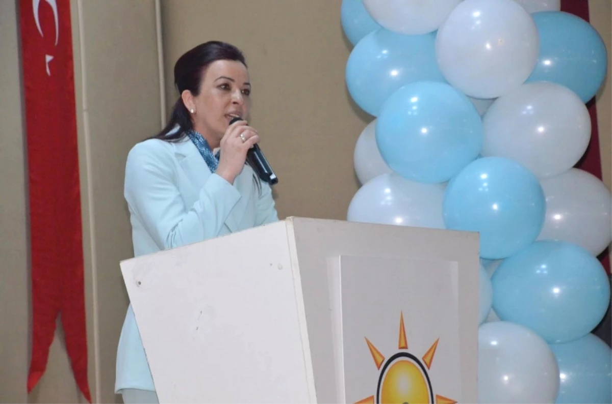 Bakan Yılmaz, Sinop\'ta Partisinin Kadın Kolları Kongresine Katıldı