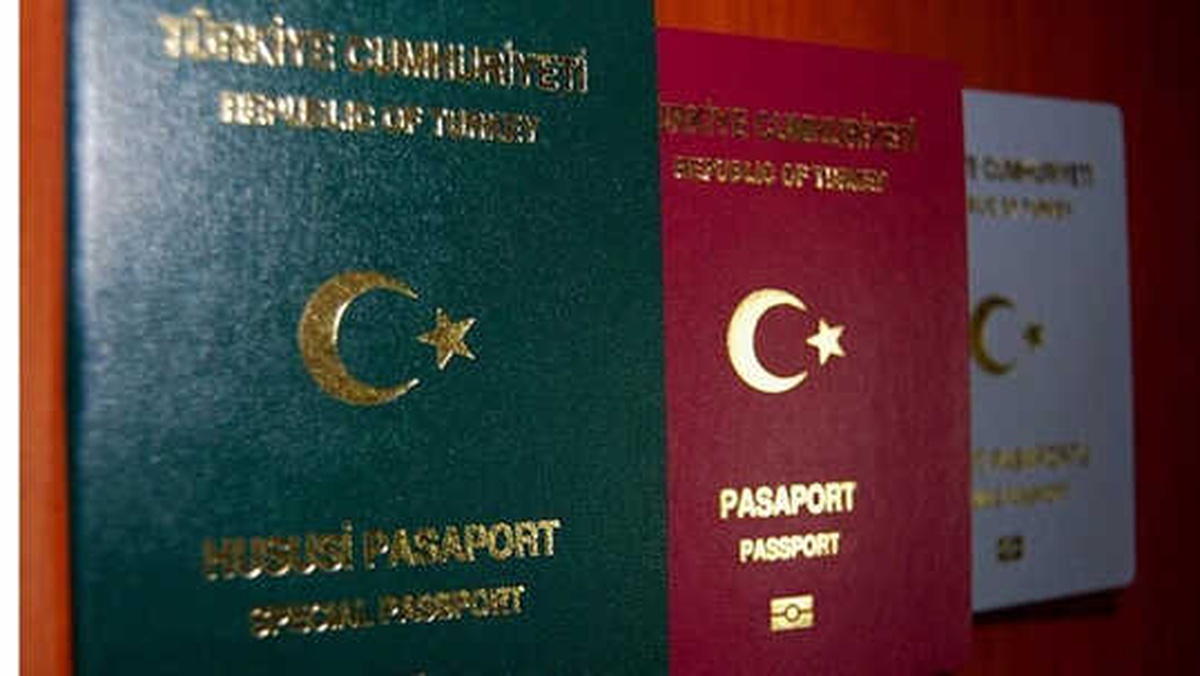 Diplomatik ve Hizmet Pasaportlu 1058 Kişiden Almanya\'ya İltica Talebi