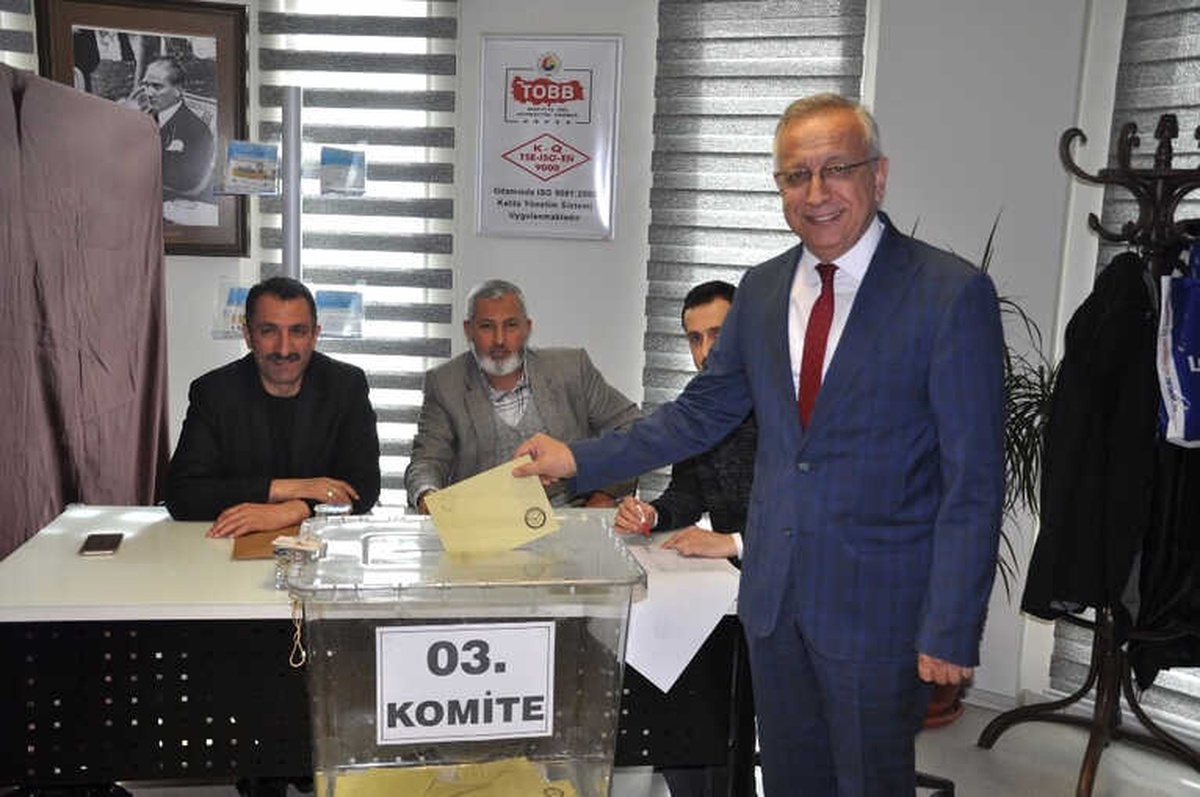 İnegöl Ticaret ve Sanayi Odasında Seçim Maratonu Başladı