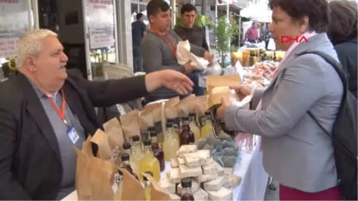 İzmir-Seferihisar\'da Yüzbinlerce Tohumun Takas Edildi