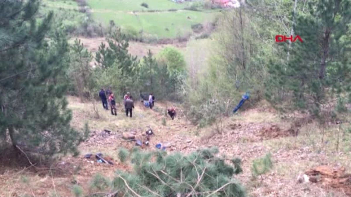 Karabük\'te Cezaevi Nakil Aracı Uçuruma Yuvarlandı 2 Asker Şehit, Sürücü Yaşamını Yitirdi
