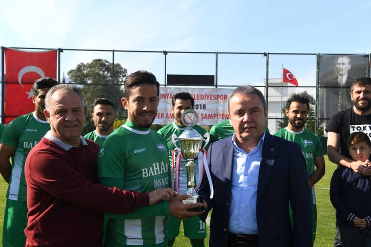 Konyaaltı Belediyespor Şampiyon Oldu