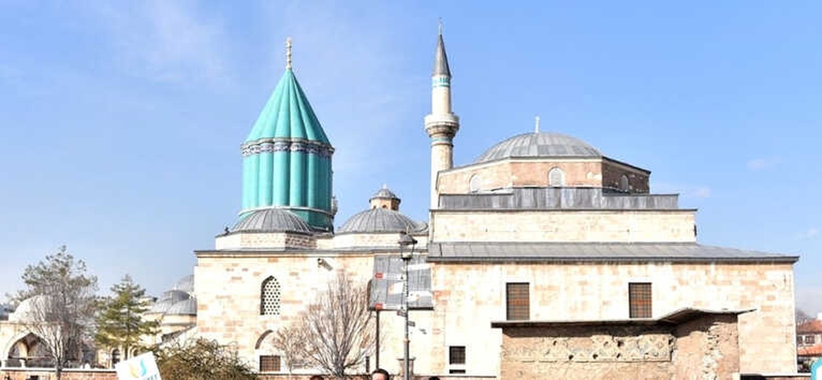 Mevlana Hazretleri\'nin Türbesinde "Ney Çalınmasın" Kampanyası