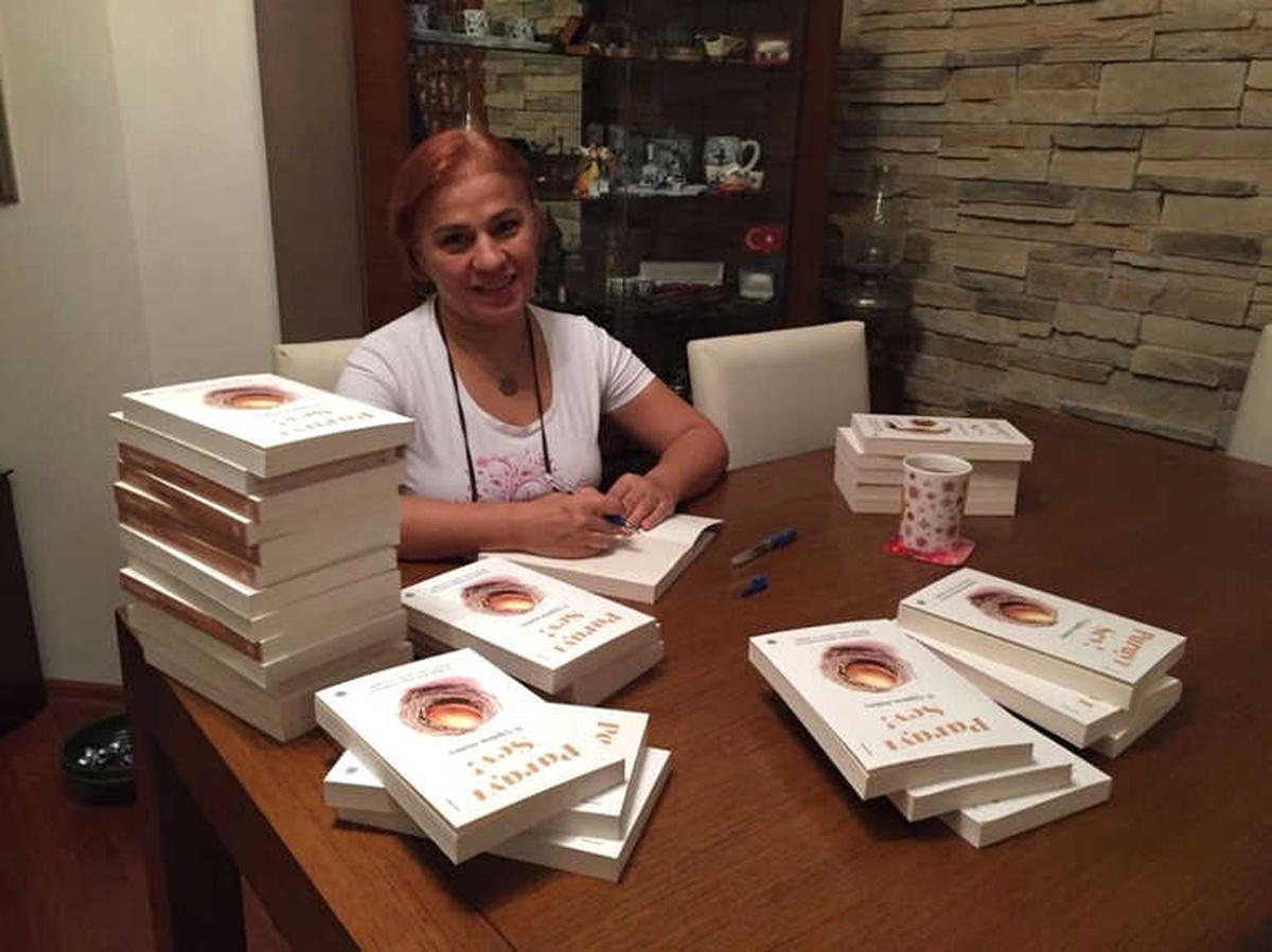 N.çiğdem Atabey\'in "Parayı Sev" Kitabı Çıktı