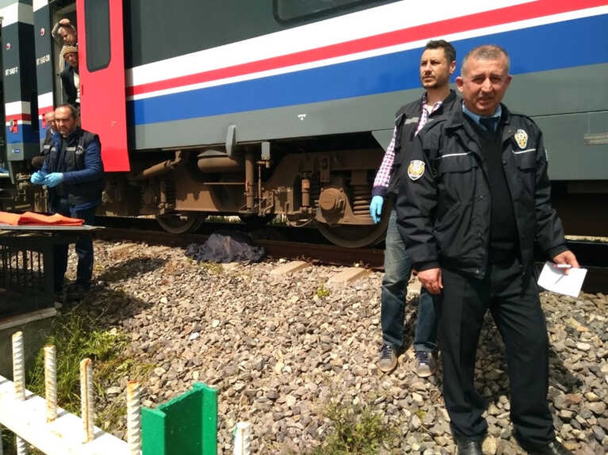Feci Şekilde Can Verdi! Tren Yaşlı Kadının Üstünden Geçti