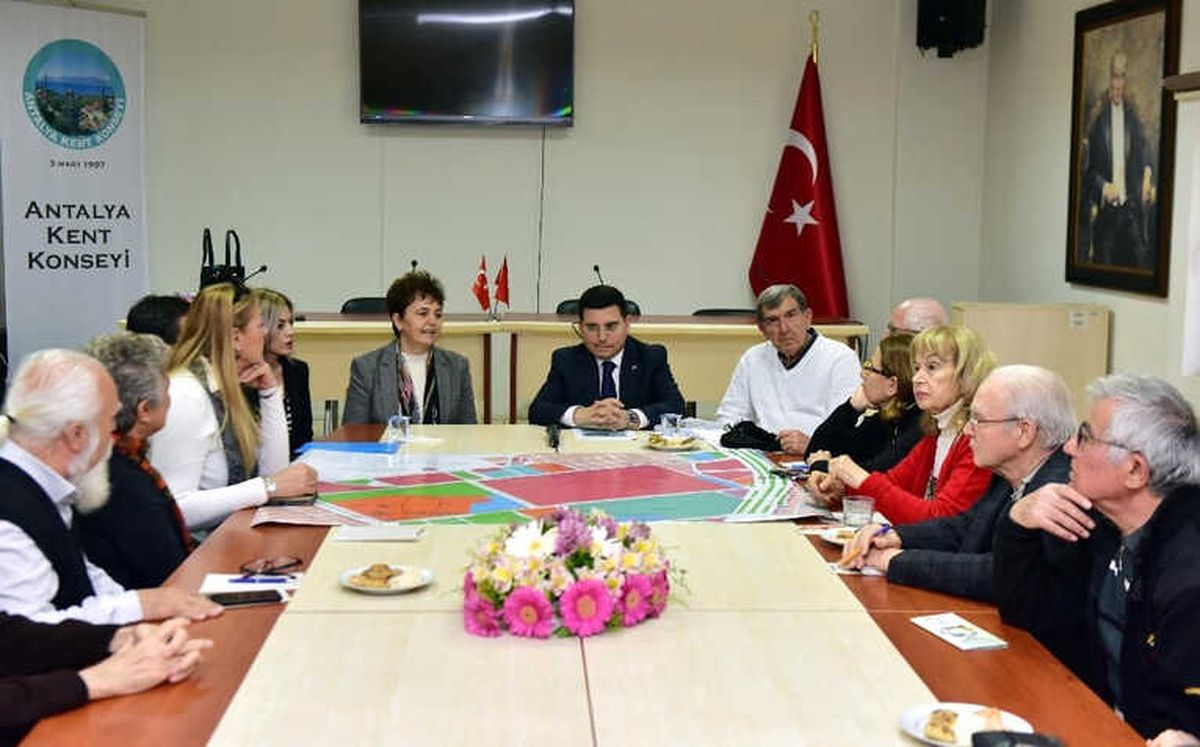 Tütüncü Dokuma Fabrikası\'nı Anlattı