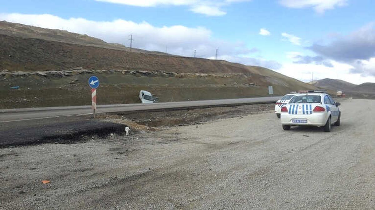Virajı Alamayınca Dağa Çarparak Durabildi
