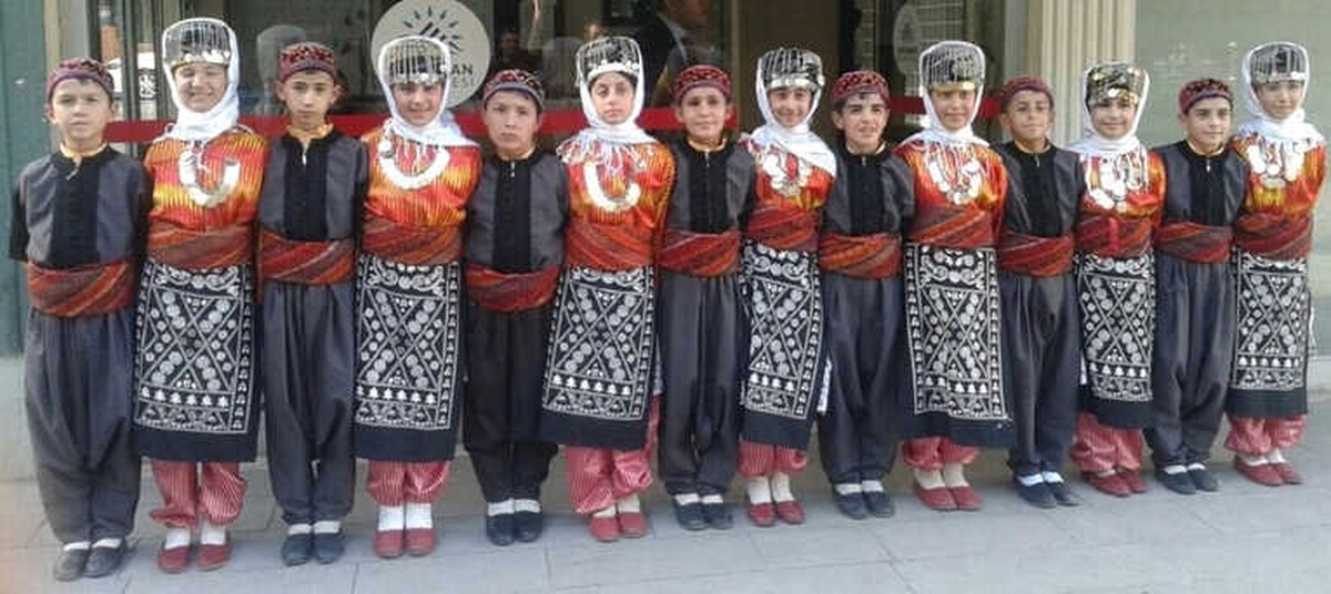 Adıyaman Belediyesi Halk Oyunları Ekibi Türkiye Finallerinde
