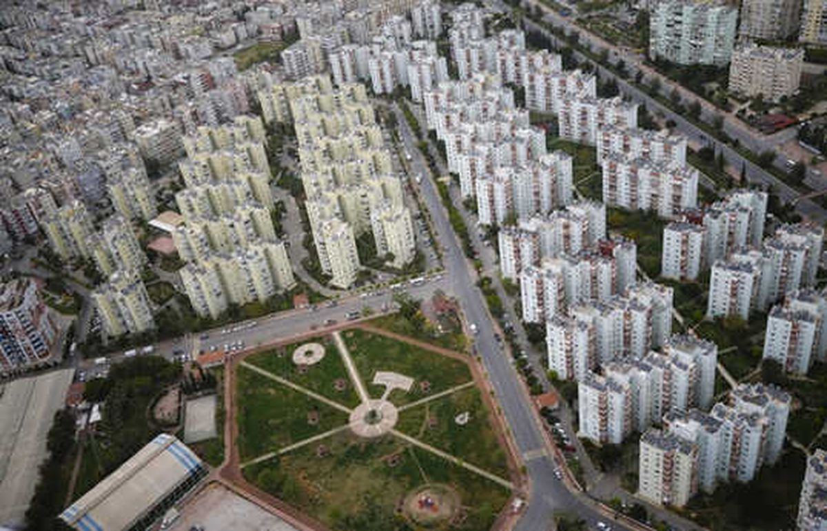 Antalya\'nın Yeni Konuta İhtiyacı Var"