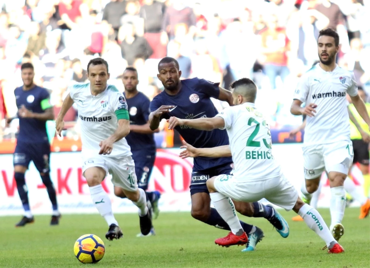 Antalyaspor Bu Sezon Bir İlki Gerçekleştirdi