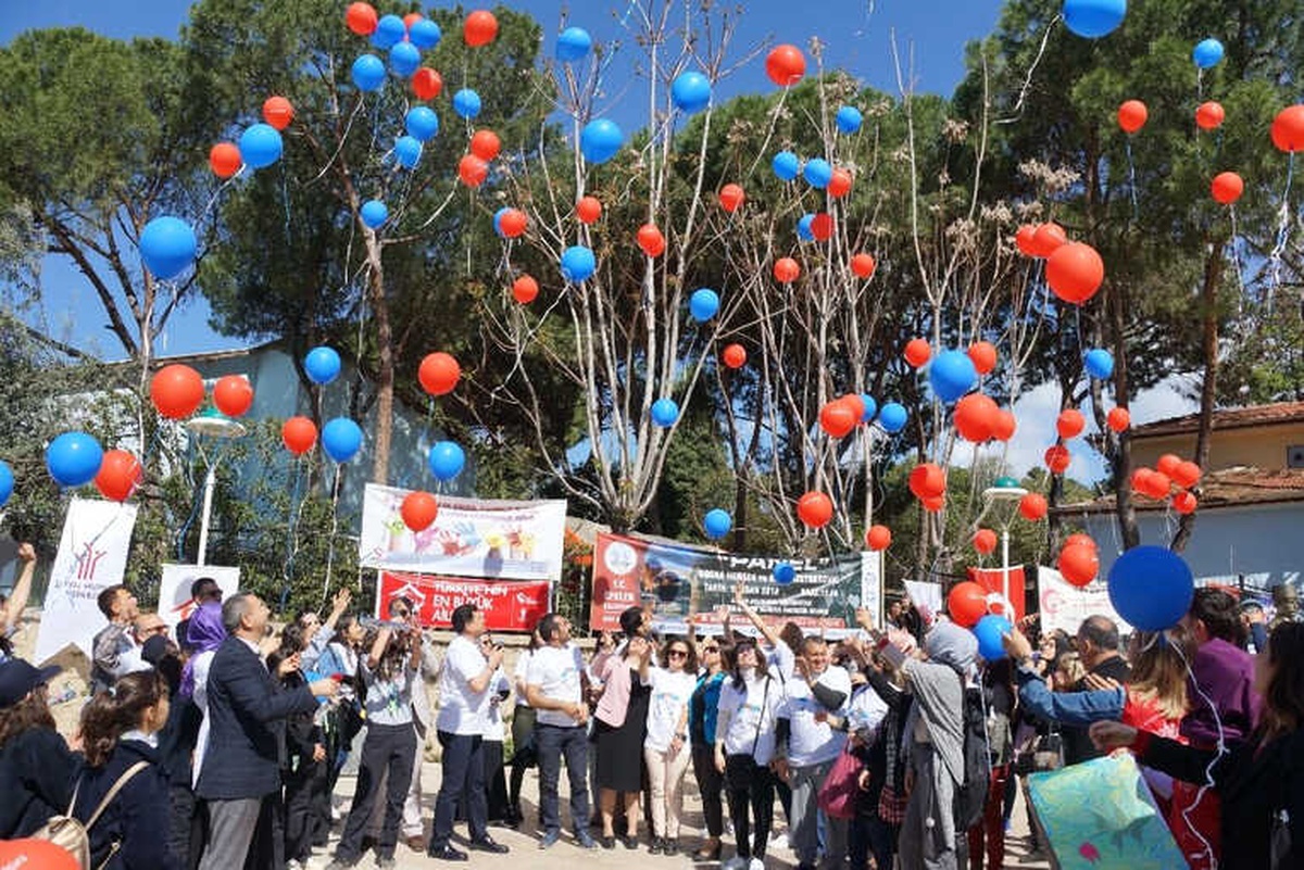 Aydın\'da "Dünya Otizm Farkındalık Günü" Etkinliği Gerçekleştirildi