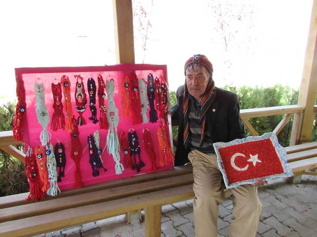 Bayrakçı Dede\'den TSK\'nın Yerli Araçları İçin Nazar Boncuğu