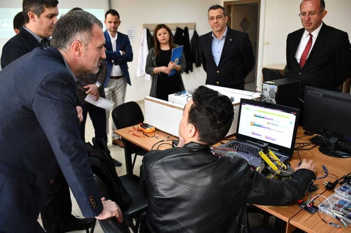 Bursa\'da Teknoloji Uzmanları Yetişiyor
