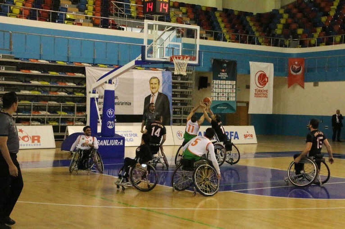 Büyükşehir Süper Ligi Garantiledi