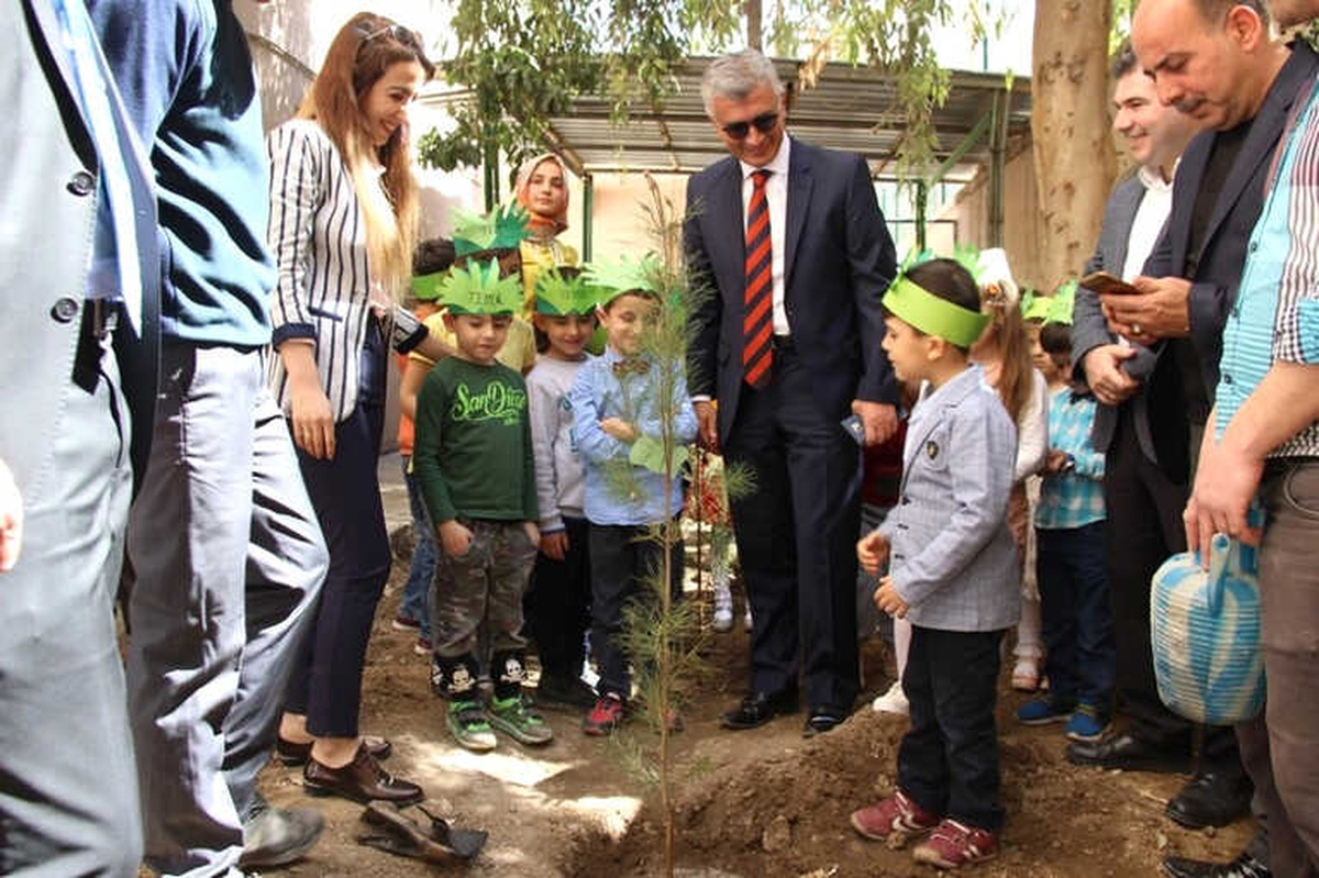 Cizre\'de Ağaç Sevgisi Bilincini Geliştirmek İçin Etkinlik Düzenlendi