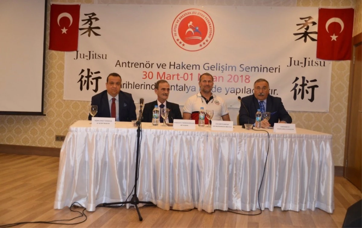 Dünya Ju Jitsu Federasyonu Başkanı Türkiye\'de Seminer Verdi