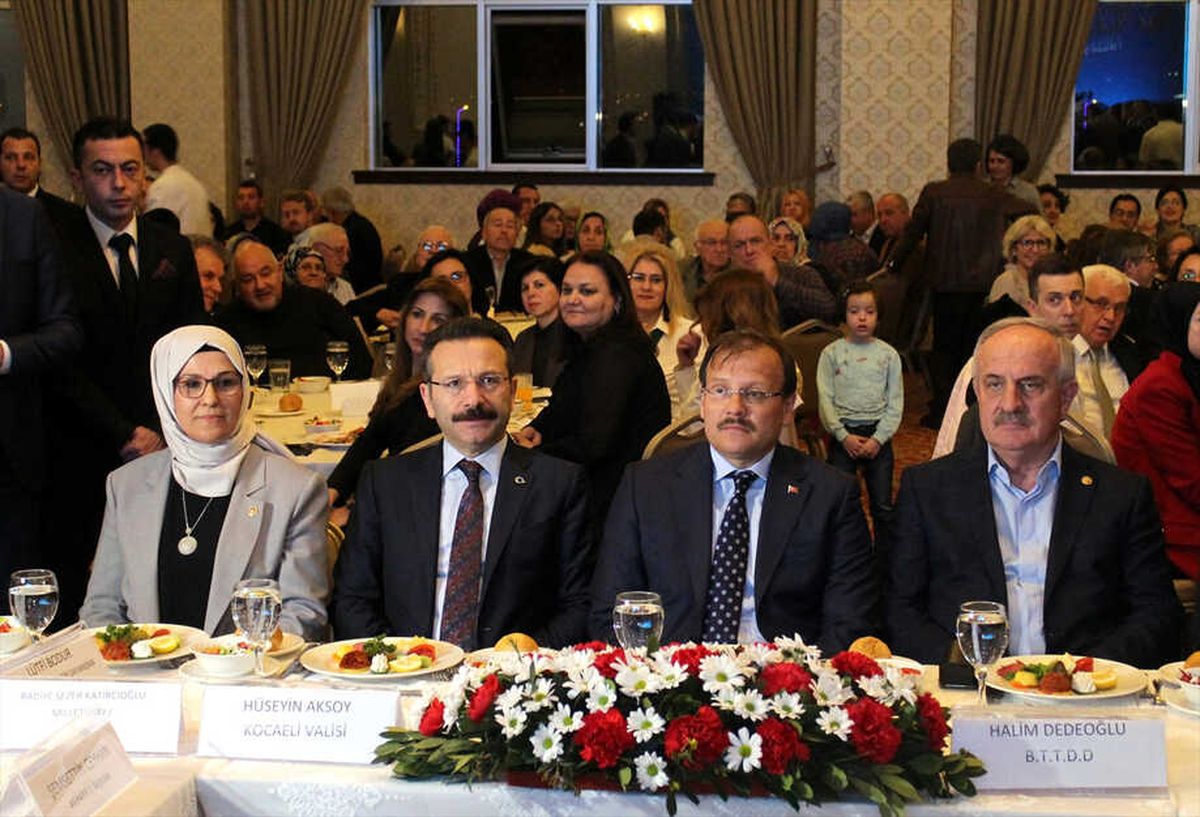 Dünyanın Eksikliğini Hissettiği Şey Liderdir"