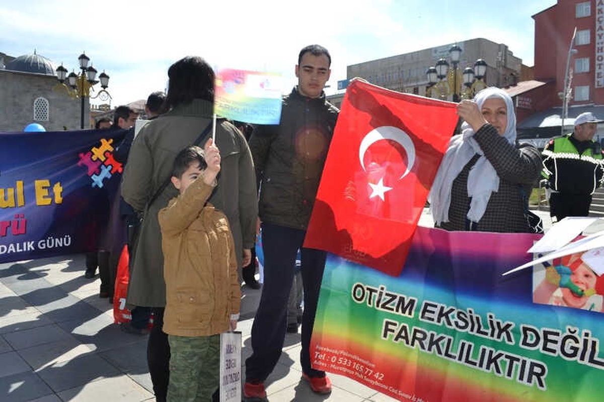 Erzurum\'da 2 Nisan Dünya Otizm Farkındalık Günü Etkinliği
