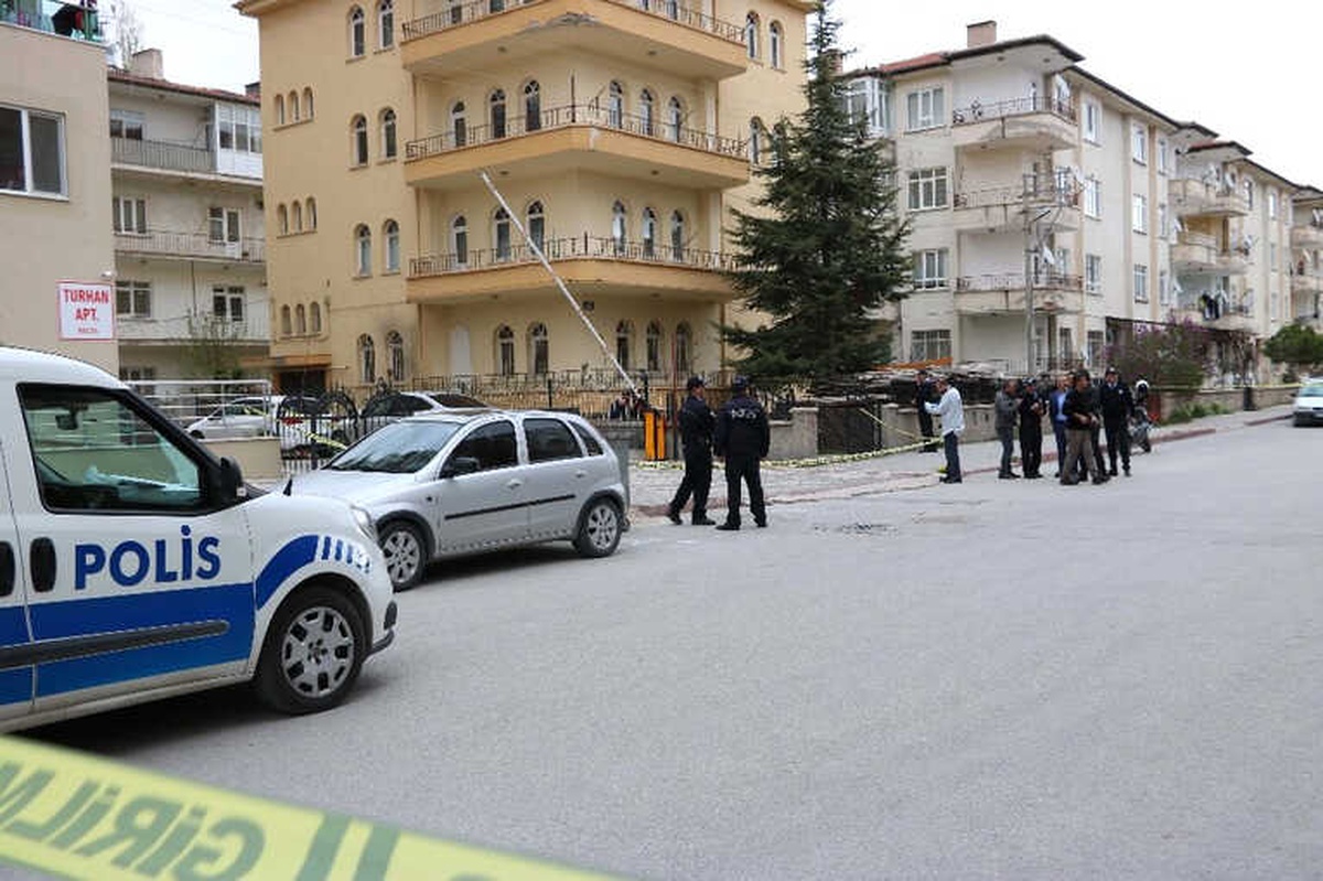 Eşine ve Kayınvalidesine Kurşun Yağdırdı: 1 Ölü, 1 Ağır Yaralı