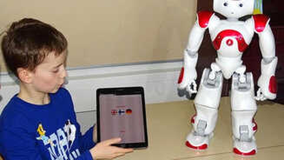 Finlandiya\'da Robot Öğretmen Derslere Giriyor