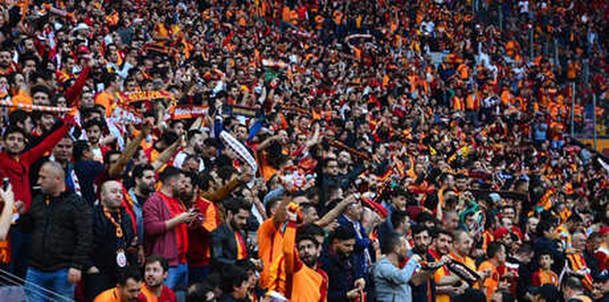 Galatasaray Taraftarı Son 4 Sezonun Rekorunu Kırdı