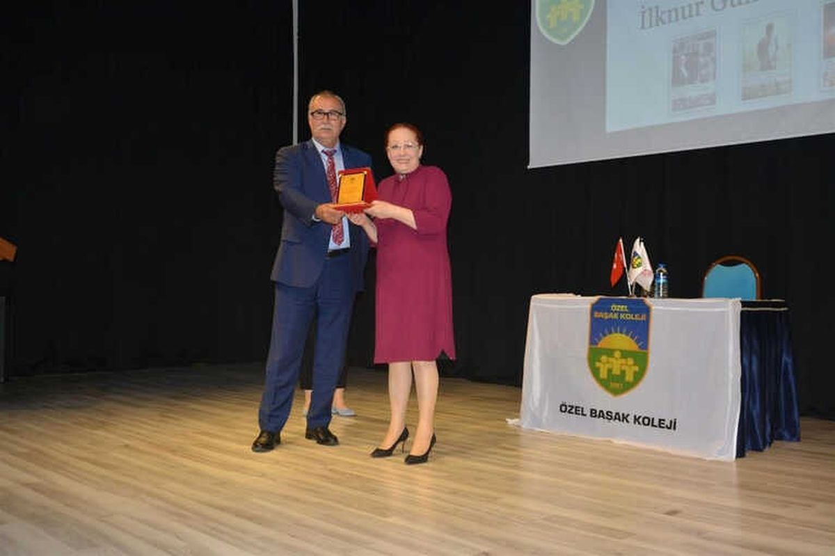 Güntürkçü, Başak Koleji\'nde Söyleşiye Katıldı