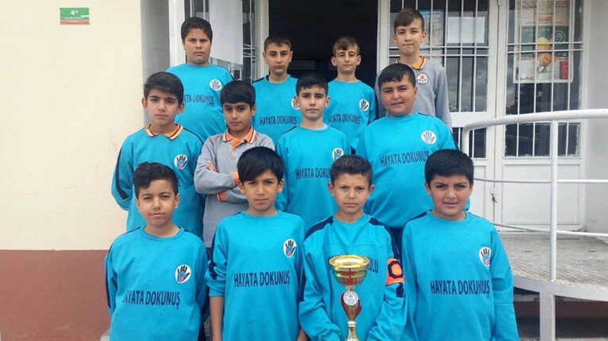 Hentbolda Necatibey Finalde Elendi