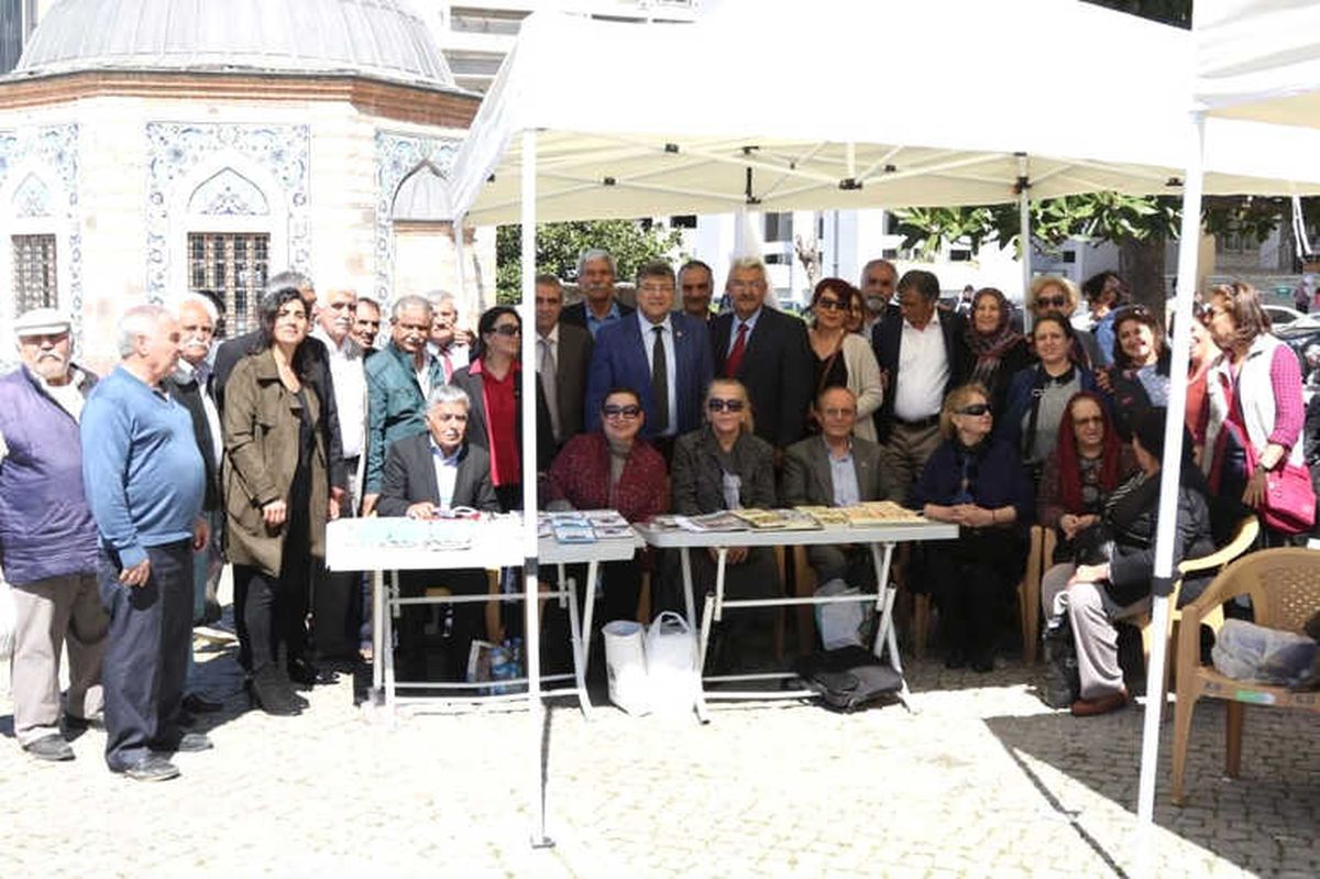 İzmir\'deki Vanlılardan Ayran Aşı İkramı