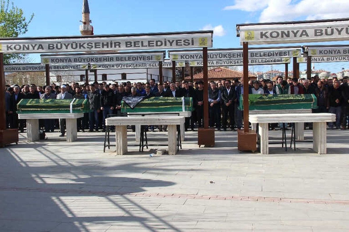 Kazada Ölen Aynı Aileden 3 Kişi Son Yolculuklarına Uğurlandı