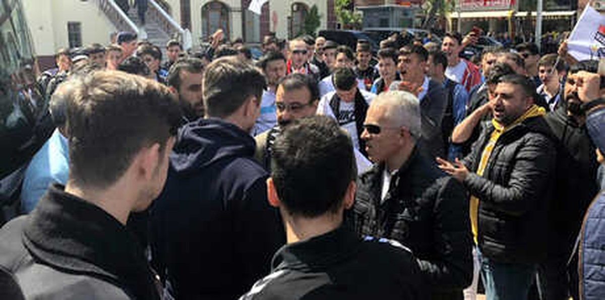 Küme Düşen Manisaspor\'u Krallar Gibi Karşıladılar