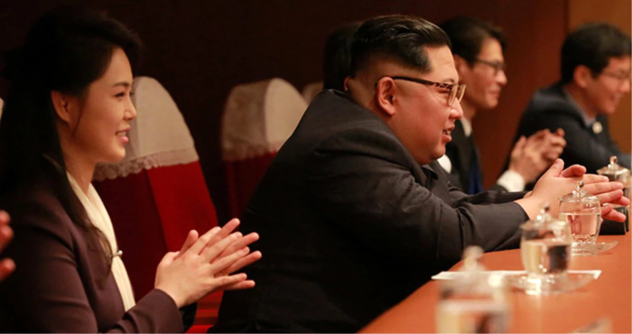 Kuzey Kore Lideri, Güney Koreli Pop Şarkıcıların Konserini İzledi