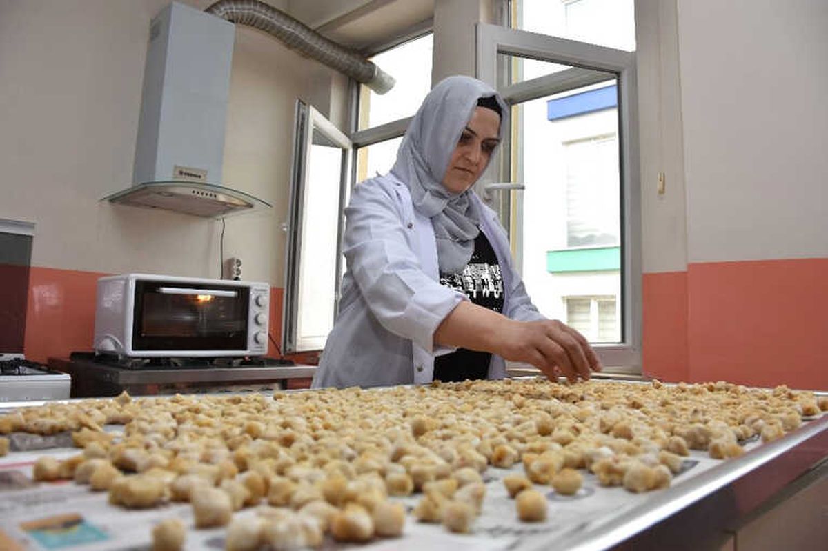 Muş\'ta Kadınlar Aşçılık Konusunda Kendilerini Geliştiriyor