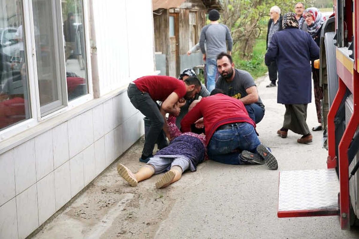 Sakarya\'da İki Katlı Evde Çıkan Yangın Paniğe Neden Oldu