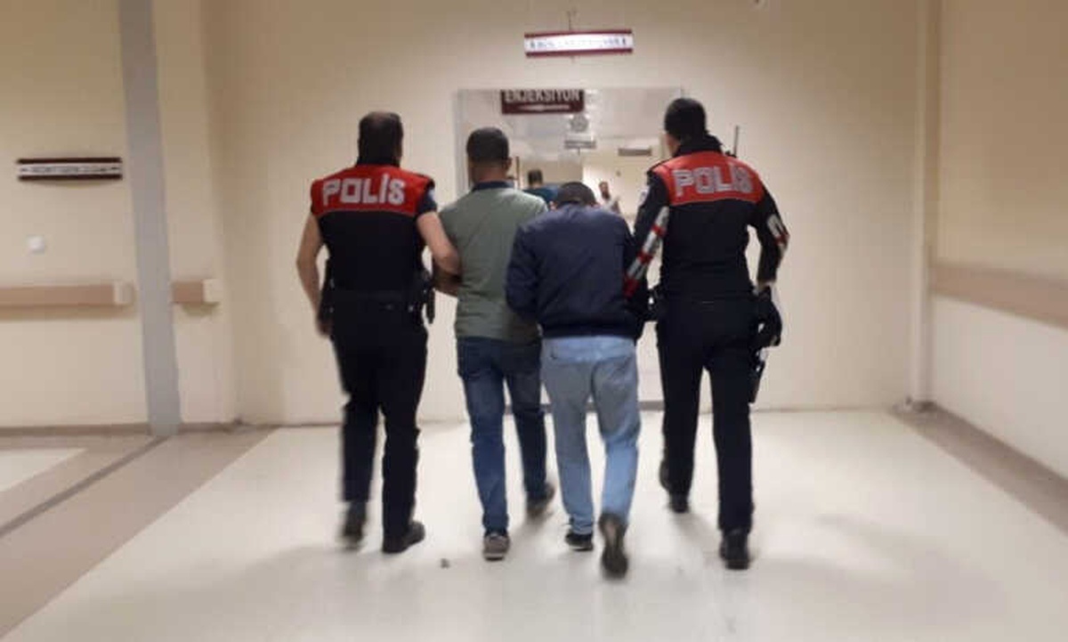 Satışa Hazır Eroin ve Uyuşturucu Hap Ele Geçirildi