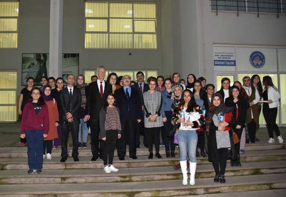 Vali Köşger Öğrenci Yurtlarında İncelemede Bulundu