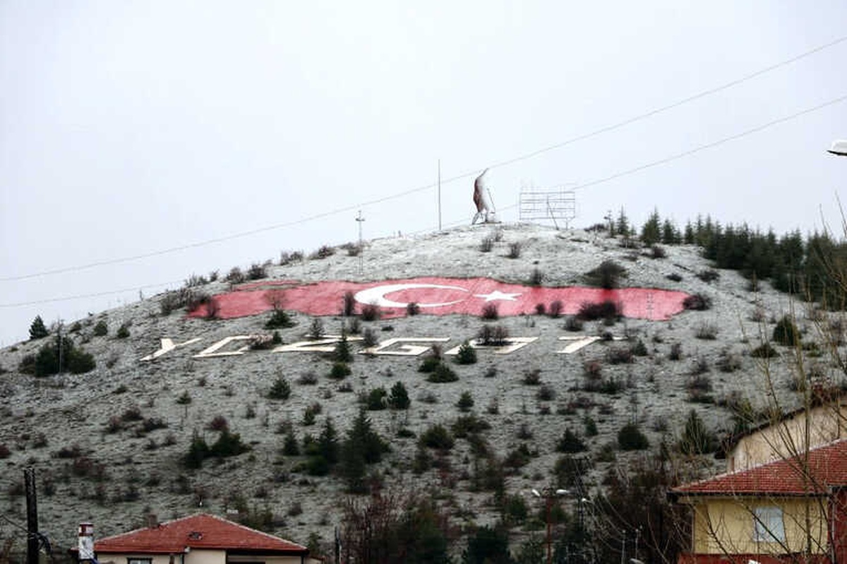 Yozgat\'ta Nisan Ayında Kar Yağdı
